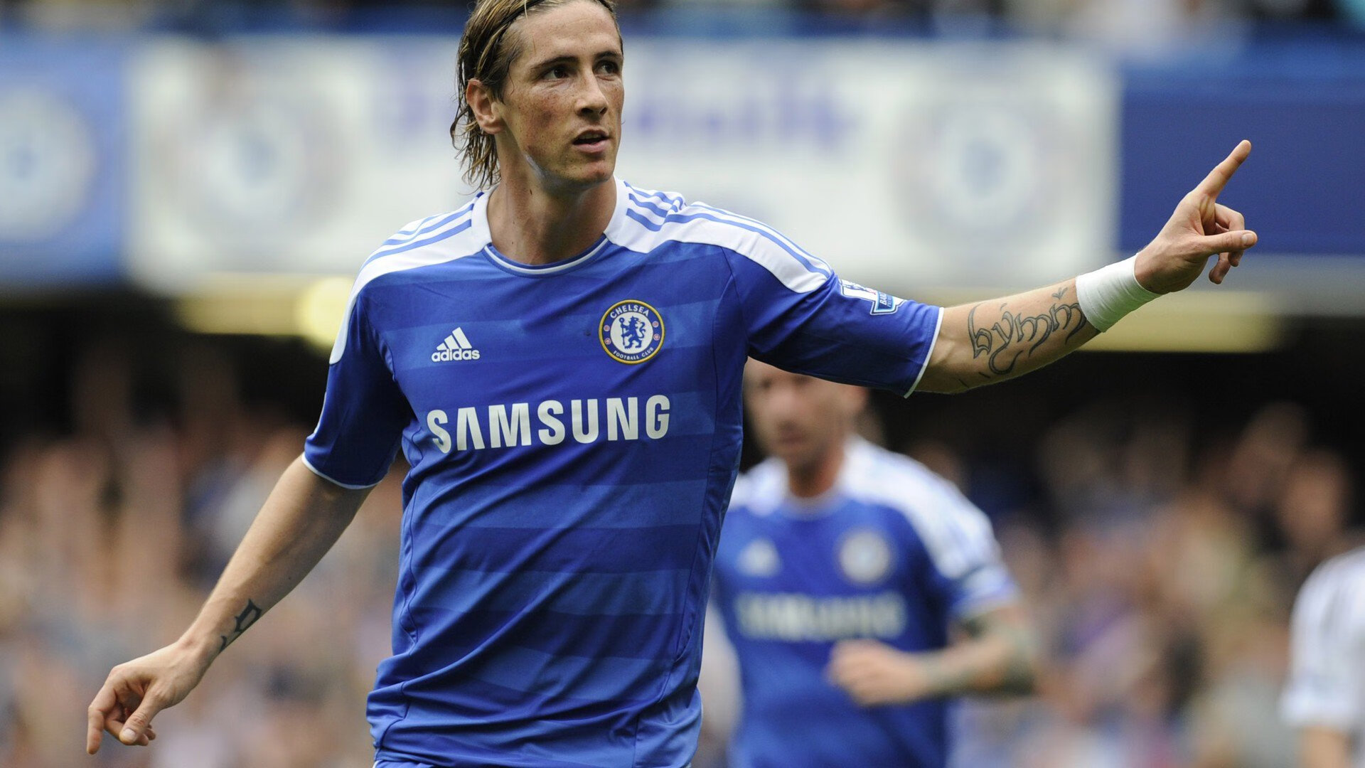 团队险胜与个人英雄主义，现代体育竞技的两种胜利法门